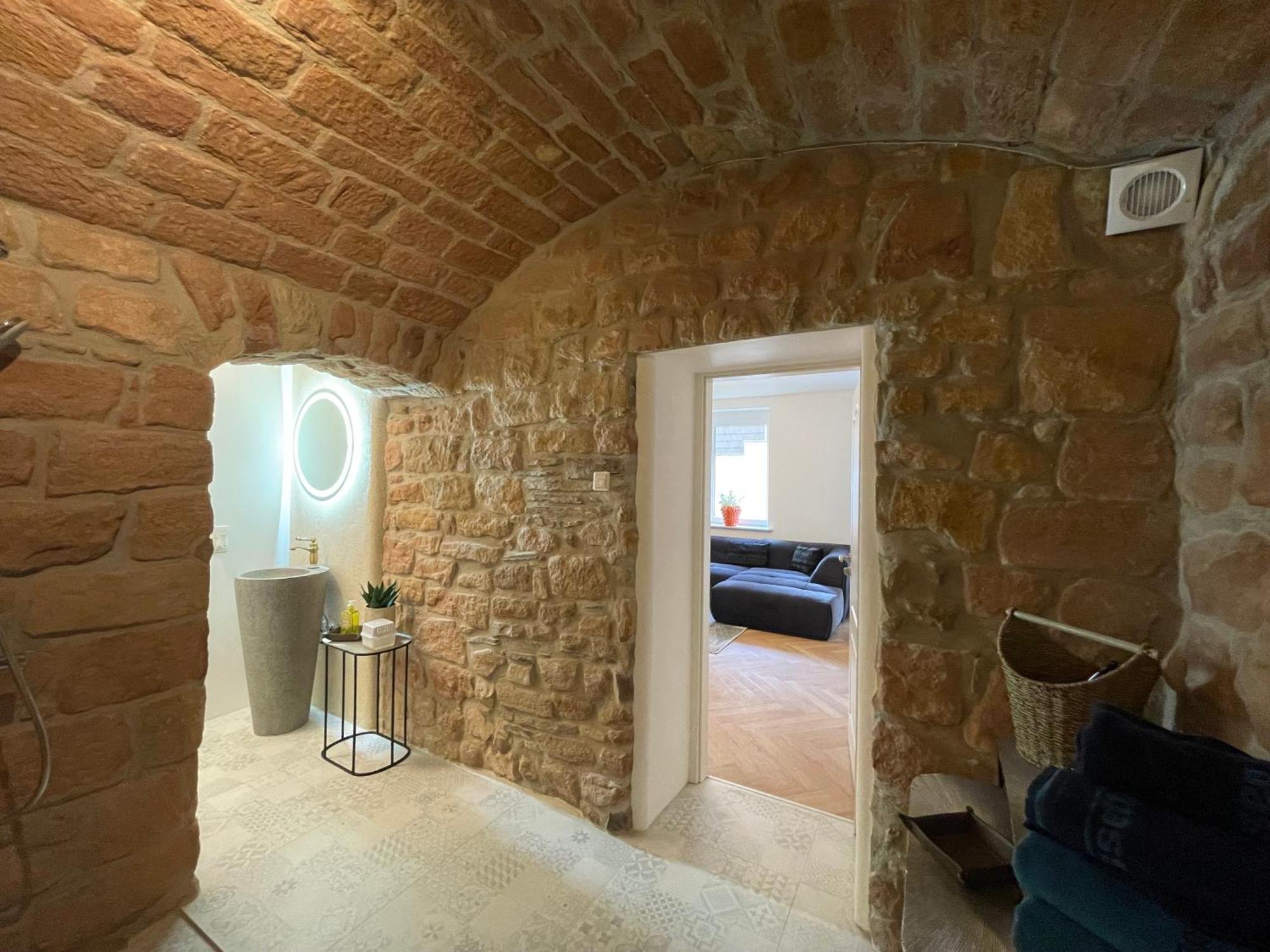 Luxurioese Ferienwohnung Mit Wellness Oase Saarburg Exterior photo