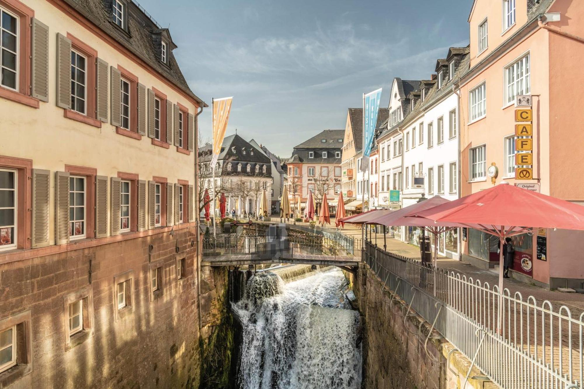 Luxurioese Ferienwohnung Mit Wellness Oase Saarburg Exterior photo
